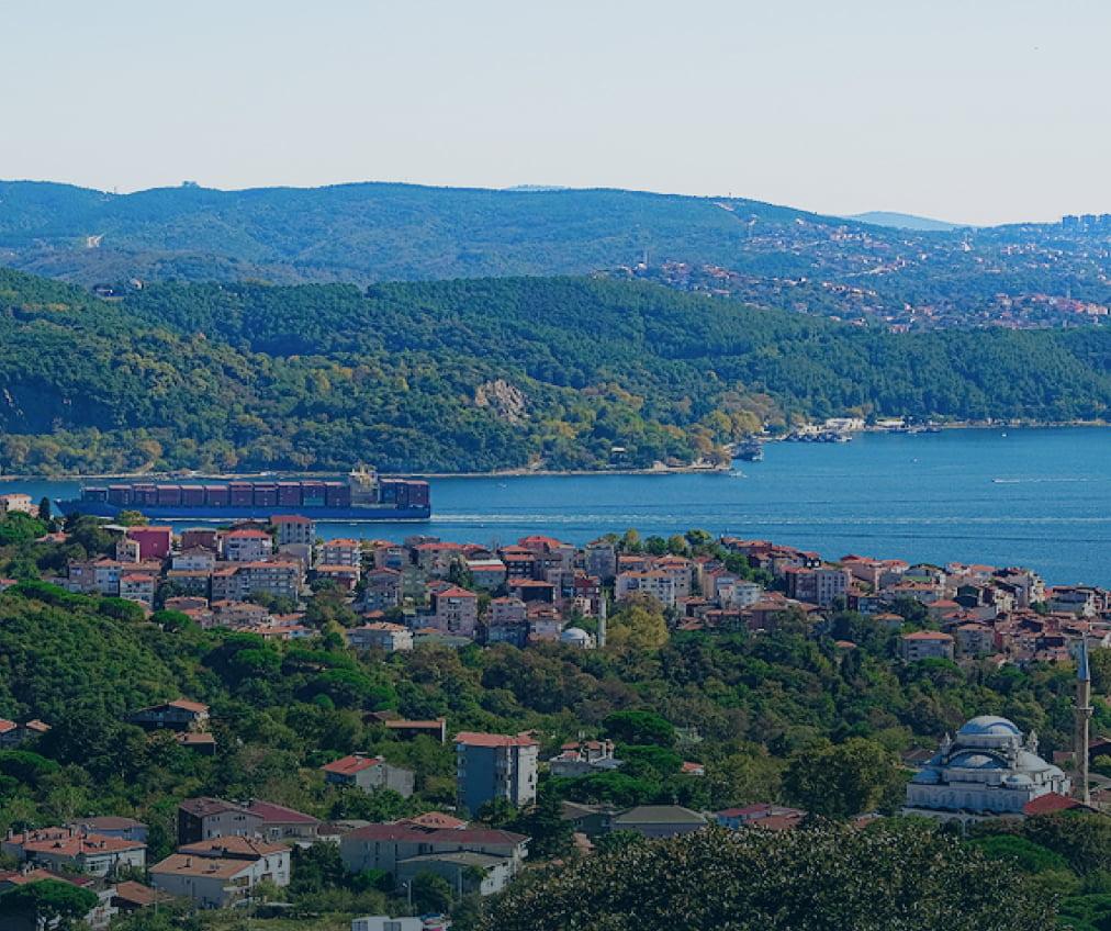 The Land of Luxury Image