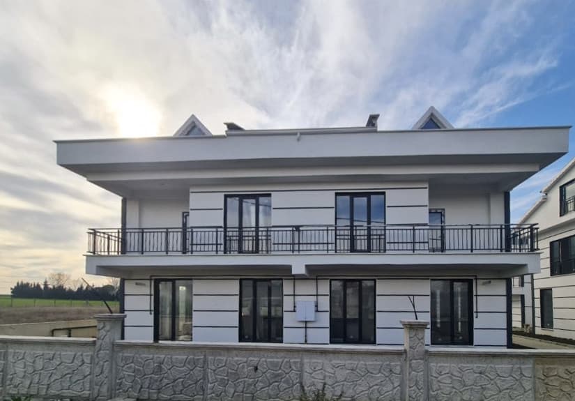 Avelyn Villas – image 2