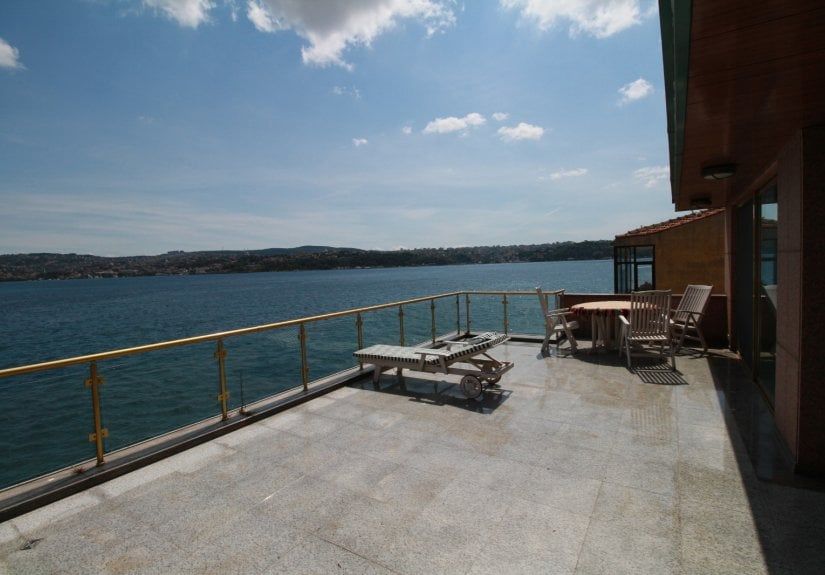 Waterfront Villa For Sale In Yeniköy