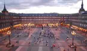 Madrid'in Kalbi: Plaza Mayor