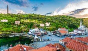 伊斯坦布尔的博斯普鲁斯海峡村庄参观
