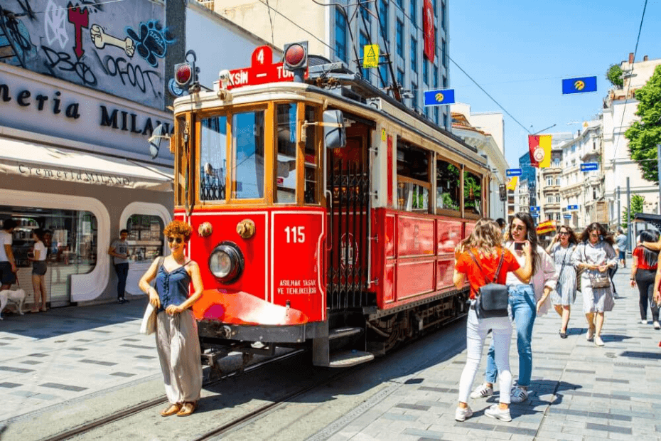 The Heartbeats of Fashion in Istanbul image1