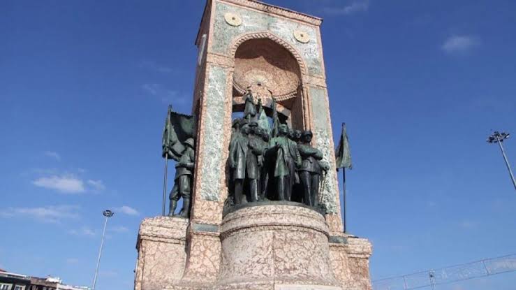 Monuments and Sculptures in Istanbul | Image-4