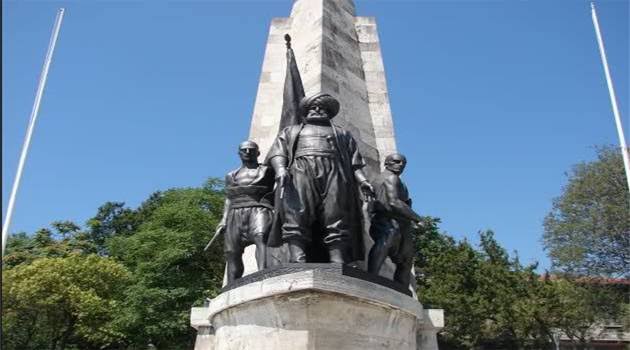 Monuments and Sculptures in Istanbul image8