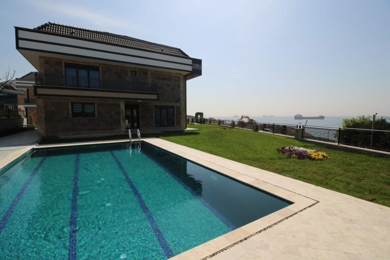 These Villas Offer the Best Sea View in Istanbul image2