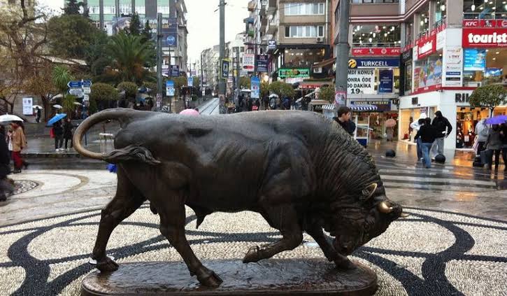 Monuments and Sculptures in Istanbul image6