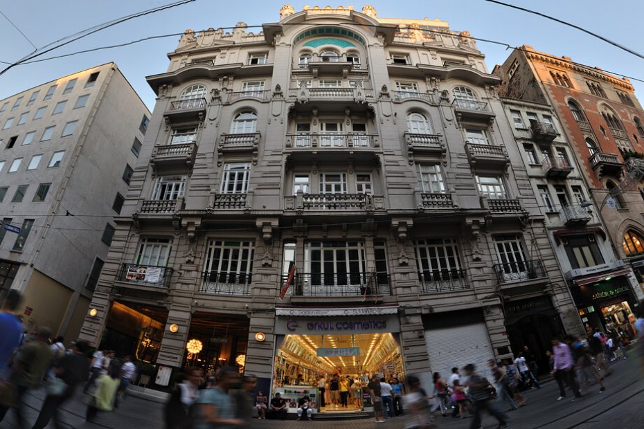 Beyoglu Buildings Over 100 Years image3
