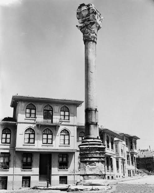 النصب التذكارية والتماثيل في إسطنبول image7