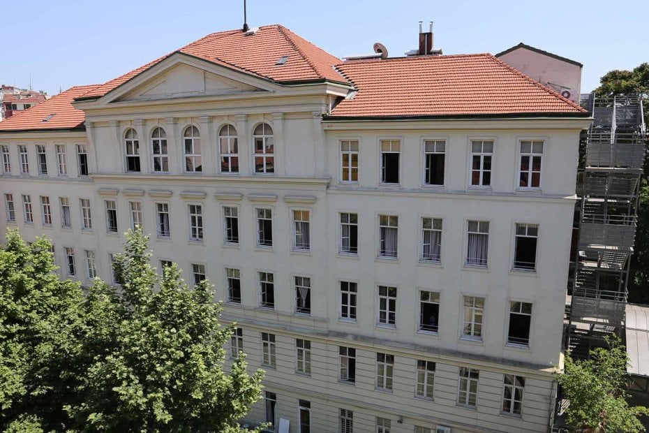 بهترین دبیرستان های خصوصی استانبول image5