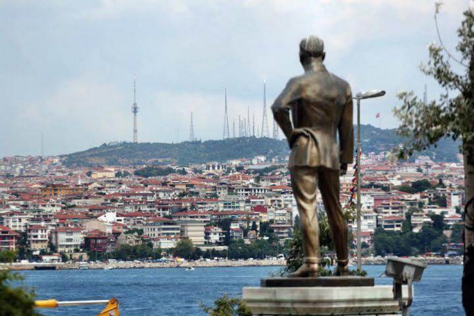 Denkmäler und Skulpturen in Istanbul image4