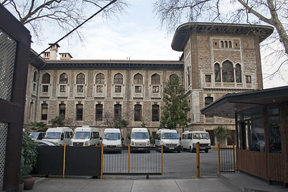 इस्तांबुल में बेस्ट पब्लिक हाई स्कूल image2