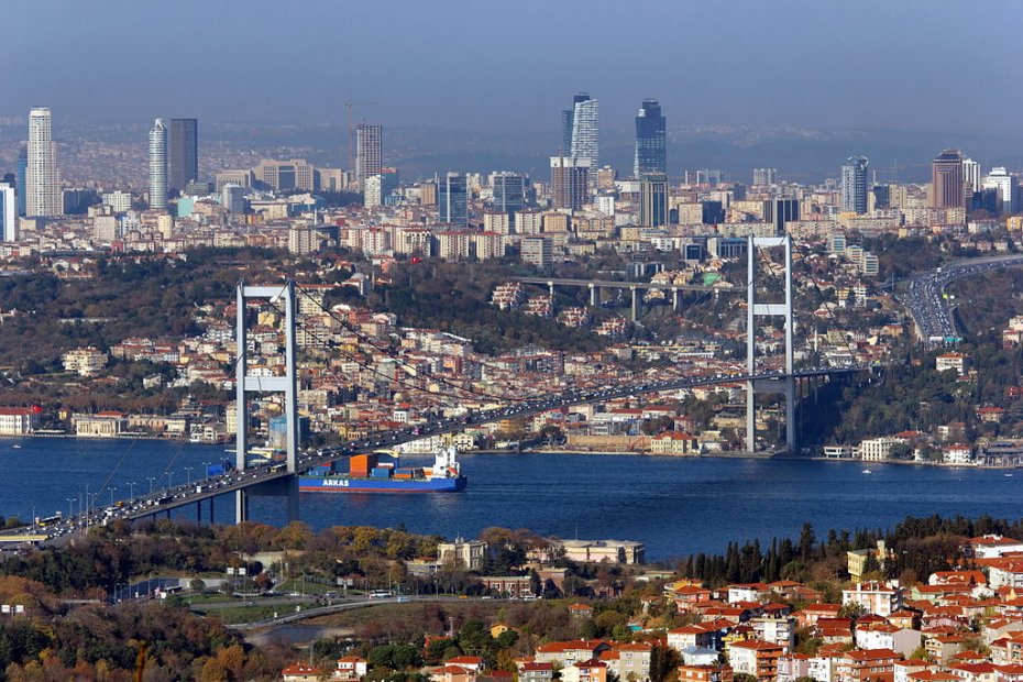 伊斯坦布尔的三座桥 image1