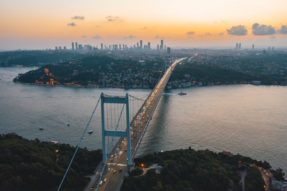इस्तांबुल में प्रसिद्ध पुल image1