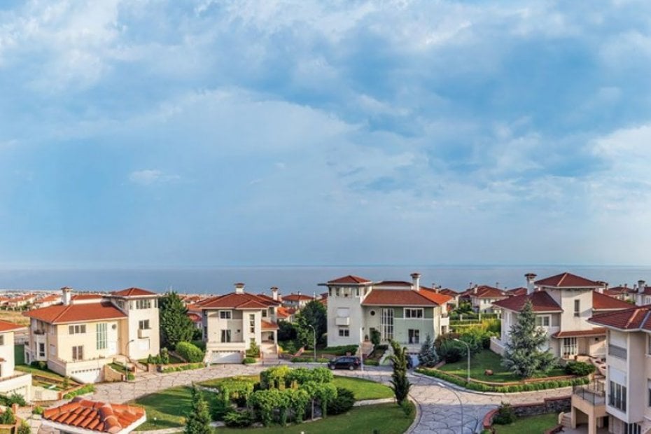 Häuser mit Meerblick in Istanbul für ununterbrochene blaue Vergnügen image3